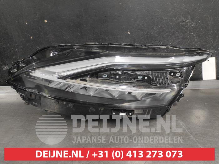Używane Reflektor lewy Nissan Qashqai (J12) 1.5 VC-T e-Power 16V Cena € 750,00 Procedura marży oferowane przez V.Deijne Jap.Auto-onderdelen BV