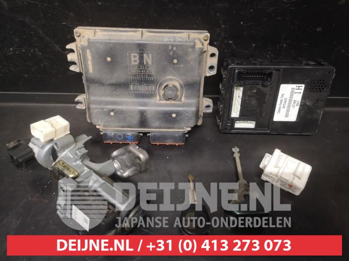 Used Engine management computer Suzuki Grand Vitara II (JT) 2.0 16V Price on request offered by V.Deijne Jap.Auto-onderdelen BV
