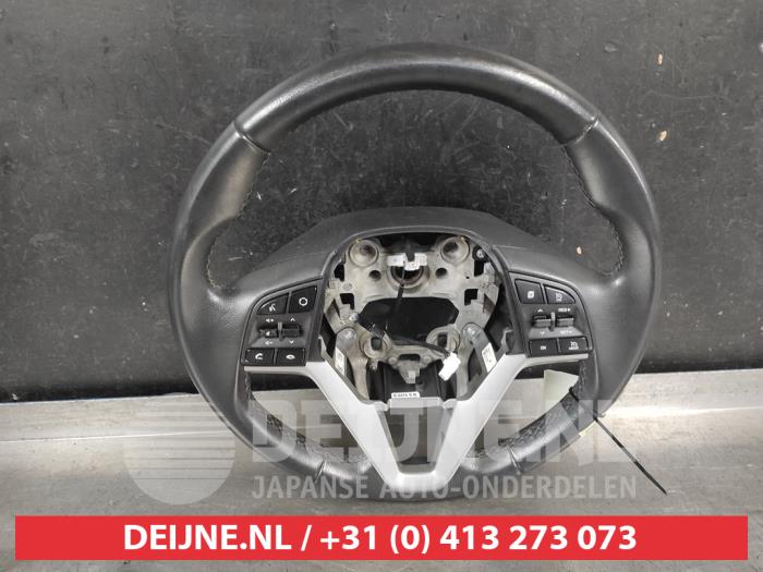 Gebrauchte Lenkrad Hyundai Tucson (TL) 1.6 GDi 16V 2WD Preis € 100,00 Margenregelung angeboten von V.Deijne Jap.Auto-onderdelen BV