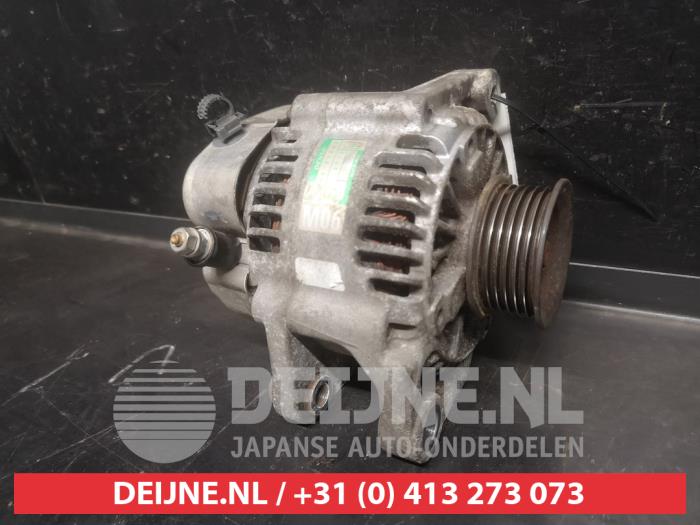 Begagnade Dynamo Daihatsu Cuore (L251/271/276) 1.0 12V DVVT Pris på förfrågan erbjuds av V.Deijne Jap.Auto-onderdelen BV
