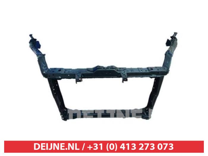 Nya Front Toyota Rav-4 Pris € 150,89 Inklusive moms erbjuds av V.Deijne Jap.Auto-onderdelen BV