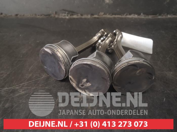 Used Piston Honda Civic (FK6/7/8/9) 1.0i VTEC Turbo 12V Price on request offered by V.Deijne Jap.Auto-onderdelen BV