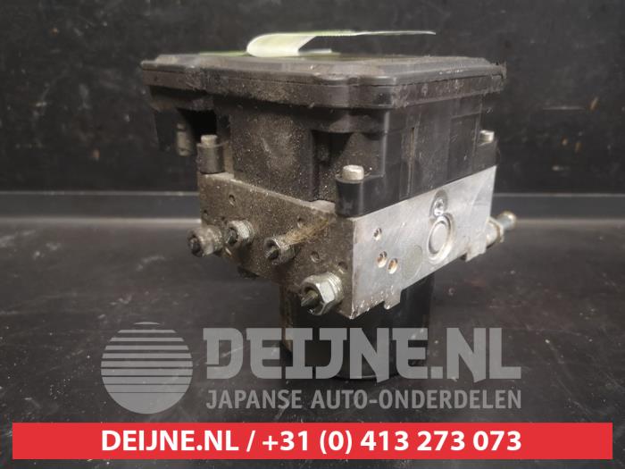 Begagnade ABS-pump Mitsubishi Outlander (CW) 2.0 16V 4x2 Pris på förfrågan erbjuds av V.Deijne Jap.Auto-onderdelen BV