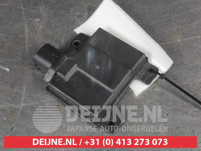 Begagnade Dödvinkelsensor Hyundai Tucson (NX) 1.6 T-GDI Pris på förfrågan erbjuds av V.Deijne Jap.Auto-onderdelen BV