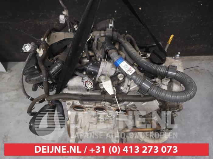 Begagnade Motor Toyota Yaris III (P13) 1.5 16V Hybrid Pris € 350,00 Marginaltabell erbjuds av V.Deijne Jap.Auto-onderdelen BV