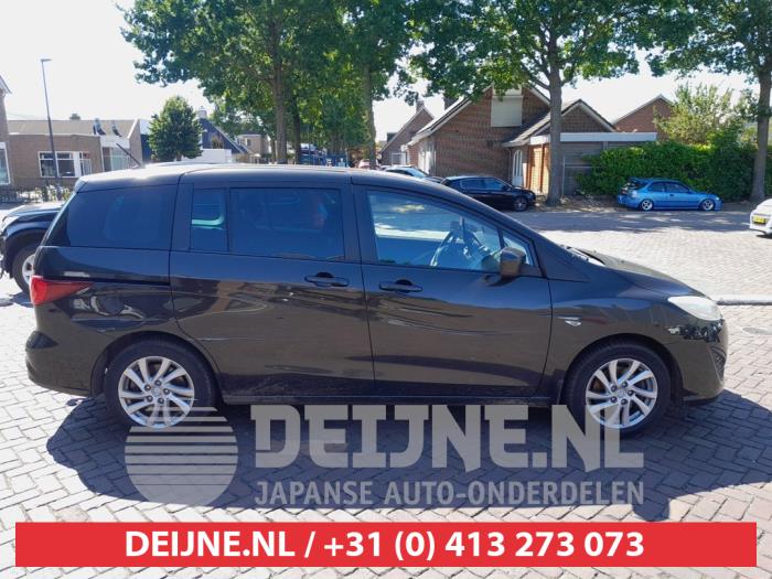 Usados Ventanilla triangular derecha detrás Mazda 5 (CWA9) 2.0i 16V Precio de solicitud ofrecido por V.Deijne Jap.Auto-onderdelen BV