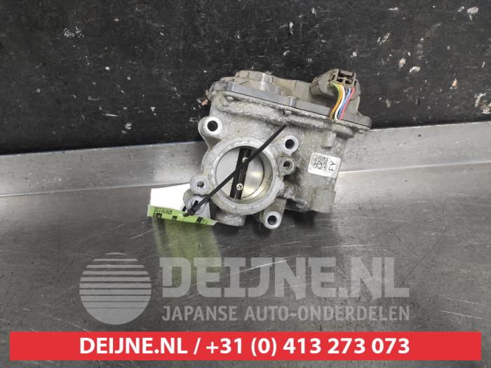 Drosselklappengehäuse Nissan Juke (F15), 2010 / 2019 1.2 DIG-T 16V, SUV, Benzin, 1.197cc, 85kW (116pk), FWD, HRA2DDT, 2014-05 / 2019-12, F15E (Gebraucht)