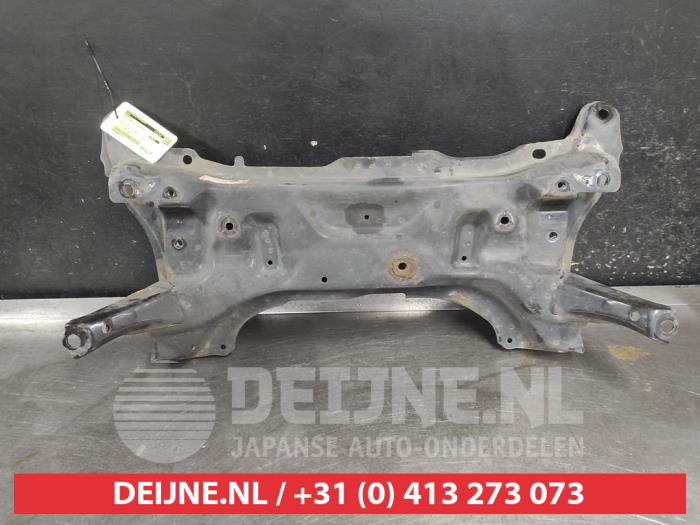 Begagnade Underram Toyota Yaris III (P13) 1.5 16V Hybrid Pris på förfrågan erbjuds av V.Deijne Jap.Auto-onderdelen BV