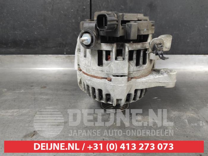 Usagé Dynamo Toyota Yaris II (P9) 1.3 16V VVT-i Prix € 50,00 Règlement à la marge proposé par V.Deijne Jap.Auto-onderdelen BV