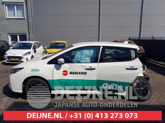 Usados Ventanilla triangular izquierda detrás Nissan Leaf (ZE1) e+ 59/62kWh Precio de solicitud ofrecido por V.Deijne Jap.Auto-onderdelen BV