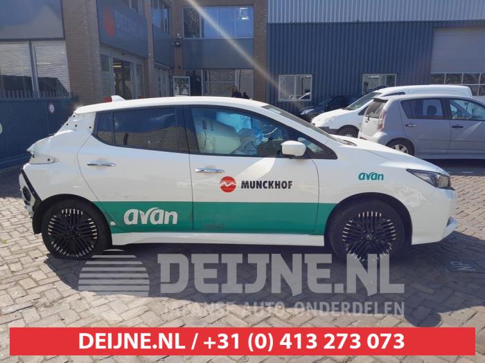 Usados Ventanilla triangular derecha detrás Nissan Leaf (ZE1) e+ 59/62kWh Precio de solicitud ofrecido por V.Deijne Jap.Auto-onderdelen BV