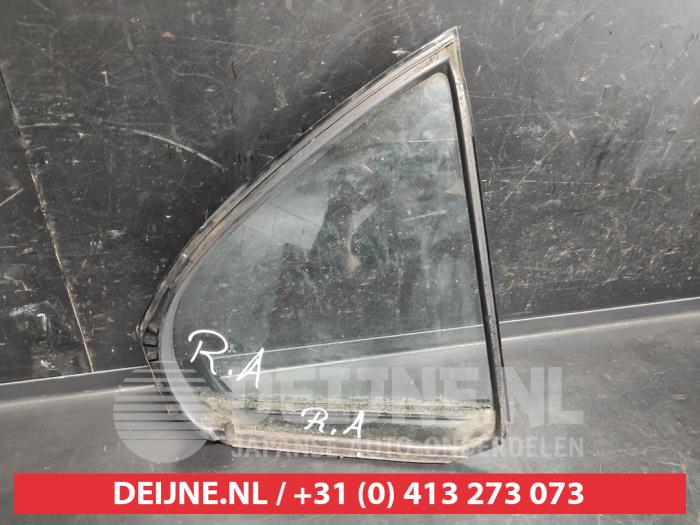 Usados Ventanilla triangular derecha detrás Mitsubishi Lancer Sports Sedan (CY/CZ) 1.5 MIVEC 16V Precio de solicitud ofrecido por V.Deijne Jap.Auto-onderdelen BV