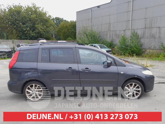 Usados Ventanilla triangular derecha detrás Mazda 5 (CR19) 2.0i 16V Precio de solicitud ofrecido por V.Deijne Jap.Auto-onderdelen BV