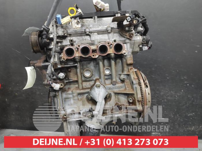 Engine from a Toyota Yaris (P1) 1.3 16V VVT-i 2005
