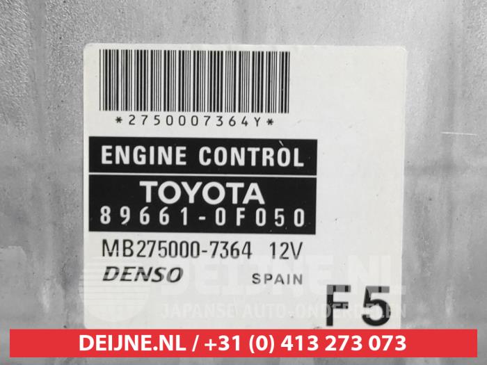 Engine management computer from a Toyota Corolla Verso (R10/11) 1.8 16V VVT-i 2007
