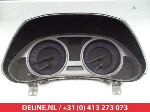 Usados Cuentakilómetros Lexus IS (E2) 220d 16V Precio de solicitud ofrecido por V.Deijne Jap.Auto-onderdelen BV
