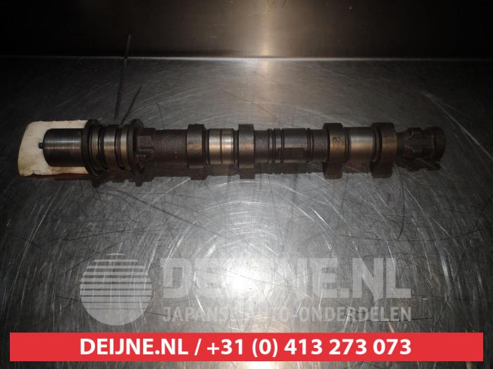 Camshaft from a Subaru Forester (SF) 2.0 16V S-Turbo 1999