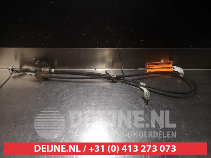 Usagé Câble frein à main Suzuki Swift (ZA/ZC/ZD) 1.6 Sport VVT 16V Prix € 35,00 Règlement à la marge proposé par V.Deijne Jap.Auto-onderdelen BV