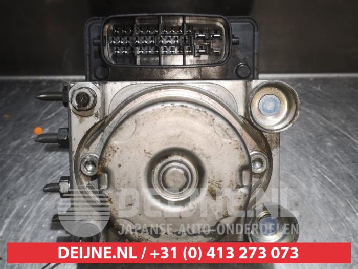 Używane Pompa ABS Daihatsu Trevis 1.0 12V DVVT Cena € 25,00 Procedura marży oferowane przez V.Deijne Jap.Auto-onderdelen BV