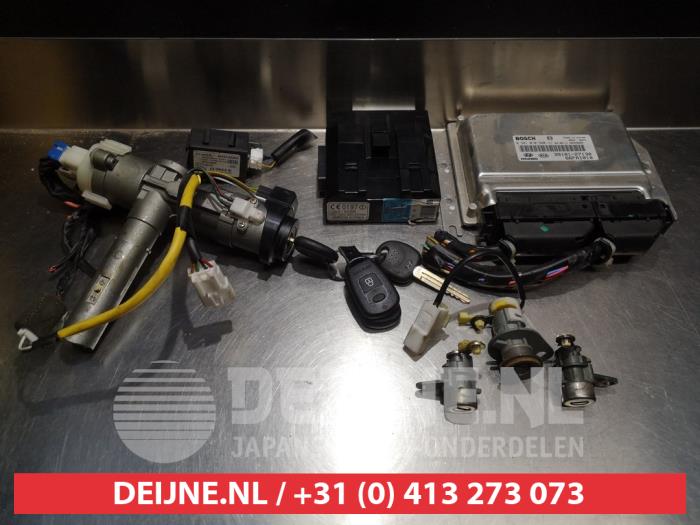 Used Engine management computer Hyundai Trajet 2.0 CRDi 16V Price € 50,00 Margin scheme offered by V.Deijne Jap.Auto-onderdelen BV