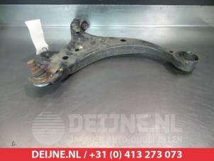 Used Front lower wishbone, right Kia Sorento II (XM) Price on request offered by V.Deijne Jap.Auto-onderdelen BV