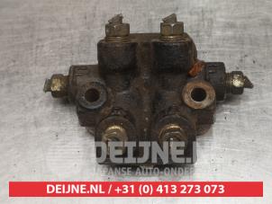 Gebrauchte Bremsdruckverteiler Mazda Demio (DW) 1.3 16V Preis auf Anfrage angeboten von V.Deijne Jap.Auto-onderdelen BV