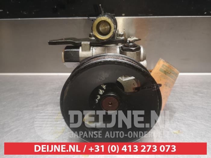Usagé Pompe de direction Mitsubishi Eclipse (D3) 2.0 GS 16V Prix € 50,00 Règlement à la marge proposé par V.Deijne Jap.Auto-onderdelen BV