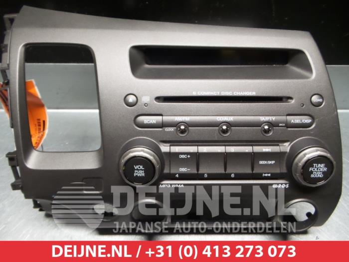 Używane Radio Honda Civic (FA/FD) 1.3 Hybrid Cena € 100,00 Procedura marży oferowane przez V.Deijne Jap.Auto-onderdelen BV