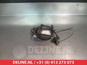 Used ABS Sensor Kia Cee'd (EDB5) 1.4 CVVT 16V Price on request offered by V.Deijne Jap.Auto-onderdelen BV