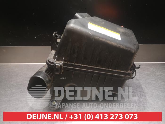 Begagnade Luftfilterhus Kia Carens III (FG) 2.0 CRDI WGT 16V Pris € 30,00 Marginaltabell erbjuds av V.Deijne Jap.Auto-onderdelen BV