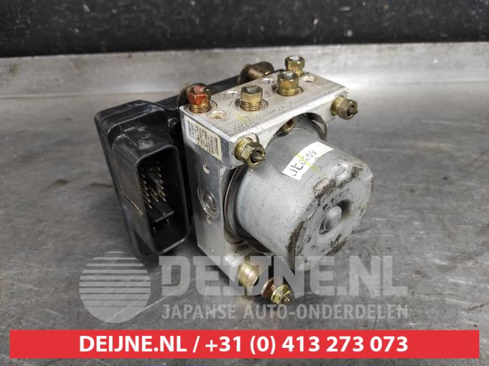 Begagnade ABS-pump Mazda Demio (DW) 1.5 16V Pris € 50,00 Marginaltabell erbjuds av V.Deijne Jap.Auto-onderdelen BV