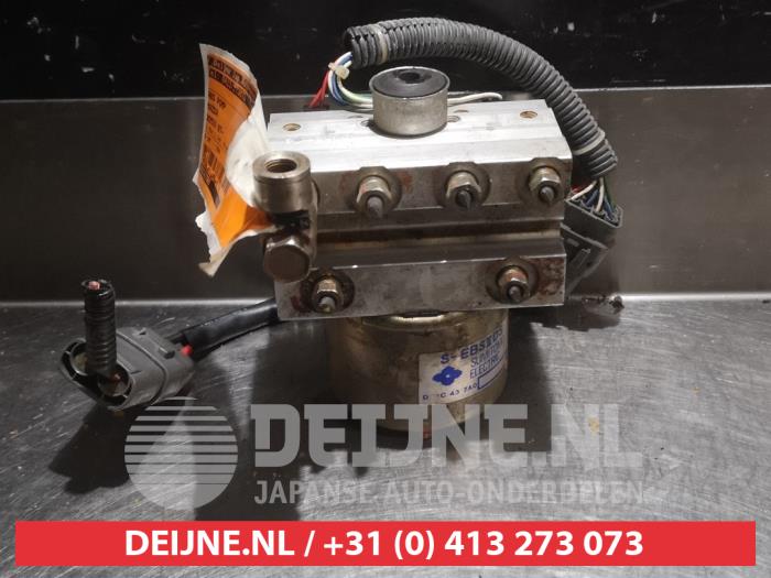 Używane Pompa ABS Mazda Demio (DW) 1.3 16V Cena € 50,00 Procedura marży oferowane przez V.Deijne Jap.Auto-onderdelen BV