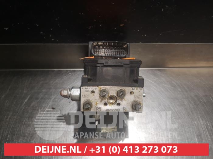 Usagé Bloc ABS Mazda RX-8 (SE17) 1.3 Renesis Prix € 50,00 Règlement à la marge proposé par V.Deijne Jap.Auto-onderdelen BV