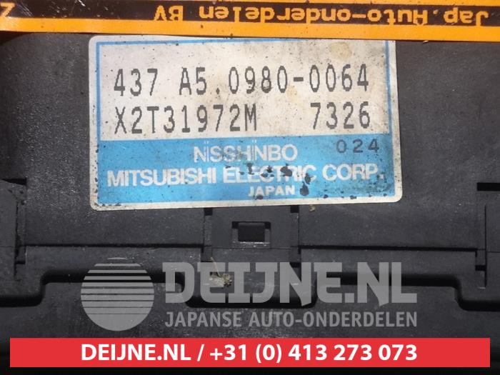 ABS Pumpe van een Mitsubishi Galant Wagon (EA/EC) 2.0 16V 1998
