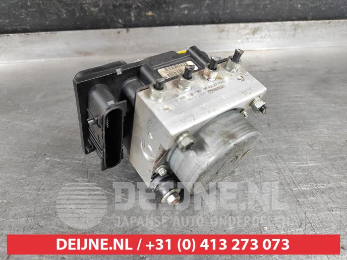 Usagé Bloc ABS Mazda MX-5 (NC) 1.8i 16V Prix € 150,00 Règlement à la marge proposé par V.Deijne Jap.Auto-onderdelen BV
