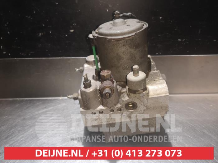 Usagé Bloc ABS Mazda MPV (LV12/52) 2.5 TD LX,GLX 12V Prix € 35,00 Règlement à la marge proposé par V.Deijne Jap.Auto-onderdelen BV