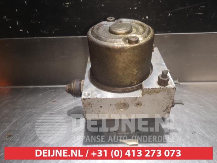 Usagé Bloc ABS Mazda Premacy Prix € 50,00 Règlement à la marge proposé par V.Deijne Jap.Auto-onderdelen BV