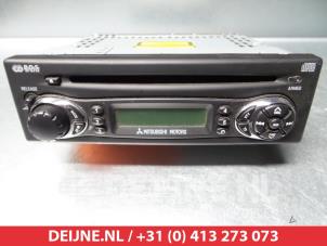 Used Radio Mitsubishi Outlander (CU) 2.4 16V 4x4 Price on request offered by V.Deijne Jap.Auto-onderdelen BV