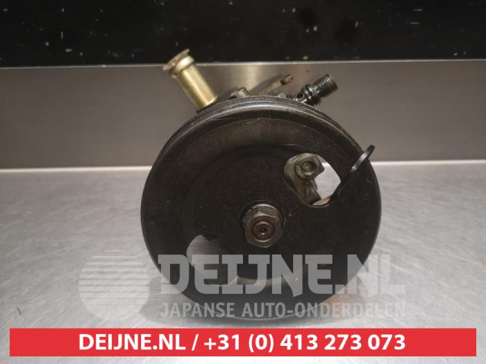Begagnade Servostyrningspump Mitsubishi L-200 2.5 D Pris € 125,00 Marginaltabell erbjuds av V.Deijne Jap.Auto-onderdelen BV