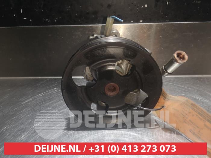Usagé Pompe direction assistée Suzuki Grand Vitara II (JT) 1.6 16V Prix € 35,00 Règlement à la marge proposé par V.Deijne Jap.Auto-onderdelen BV