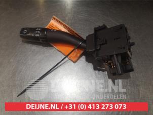 Used Light switch Hyundai Santa Fe II (CM) 2.2 CRDi 16V 4x4 Price on request offered by V.Deijne Jap.Auto-onderdelen BV