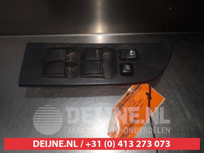 Usados Interruptor combinado de ventanillas Nissan Terrano II (R20/TR50) 2.7 TDi Precio € 35,00 Norma de margen ofrecido por V.Deijne Jap.Auto-onderdelen BV