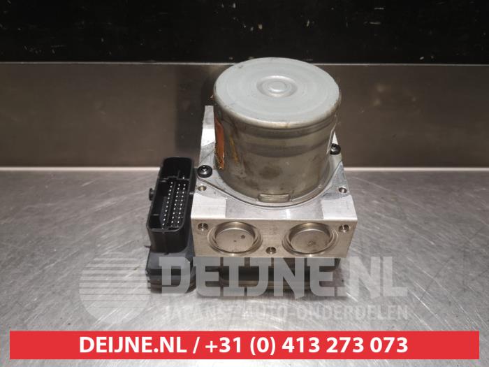 Begagnade ABS-pump Hyundai i30 (GDHB5) 1.6 CRDi Blue Drive 16V VGT Pris € 75,00 Marginaltabell erbjuds av V.Deijne Jap.Auto-onderdelen BV