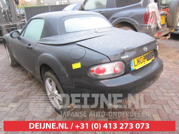 Używane Tylna klapa Mazda MX-5 (NC) 1.8i 16V Cena € 75,00 Procedura marży oferowane przez V.Deijne Jap.Auto-onderdelen BV