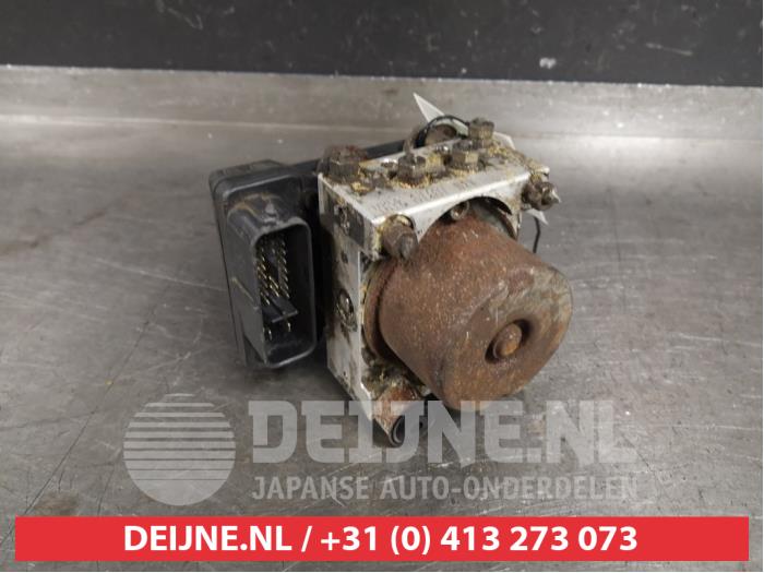 Używane Pompa ABS Mazda 323 (BJ12) Cena € 35,00 Procedura marży oferowane przez V.Deijne Jap.Auto-onderdelen BV
