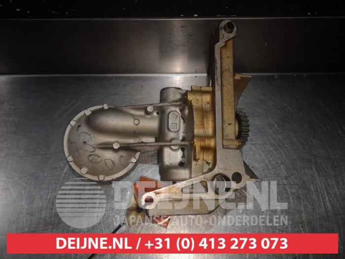 Używane Pompa oleju Honda S2000 (AP1) Cena € 25,00 Procedura marży oferowane przez V.Deijne Jap.Auto-onderdelen BV