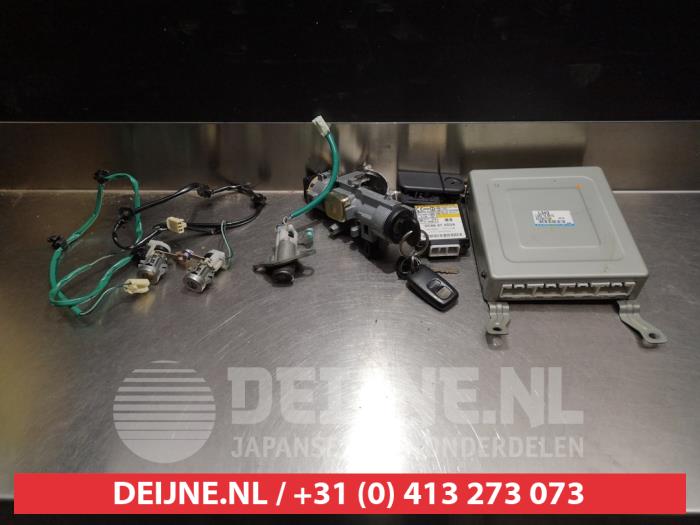 Usagé Ordinateur gestion moteur Mazda MPV (LW19/69) 2.3 16V Prix € 150,00 Règlement à la marge proposé par V.Deijne Jap.Auto-onderdelen BV