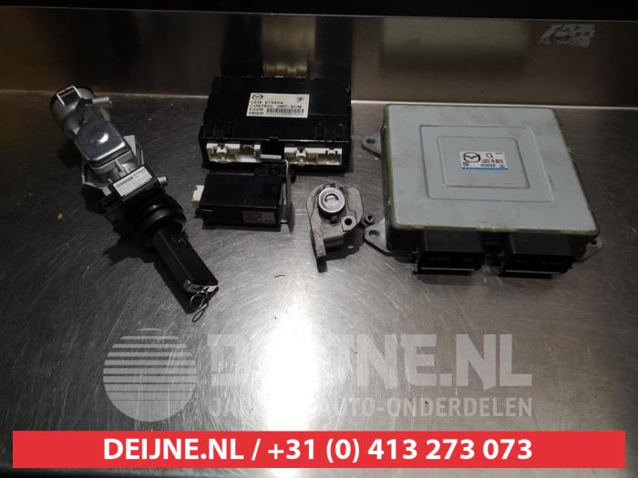 Used Engine management computer Mazda 5 (CR19) 1.8i 16V Price € 125,00 Margin scheme offered by V.Deijne Jap.Auto-onderdelen BV