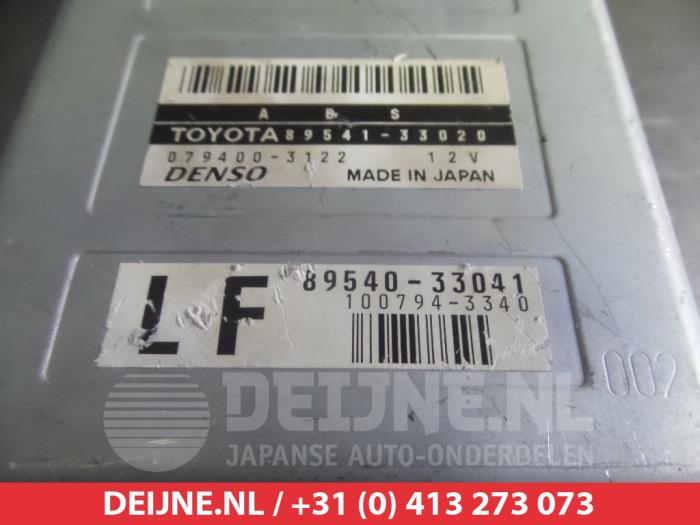 Ordinateur ABS d'un Toyota Camry (SXV/VCV20) 3.0i V6 24V 1997
