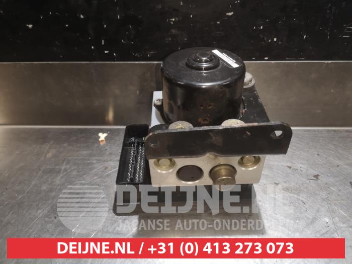 Pompa ABS z SsangYong Kyron 2.0 M 200 Xdi 16V 4x4 2006